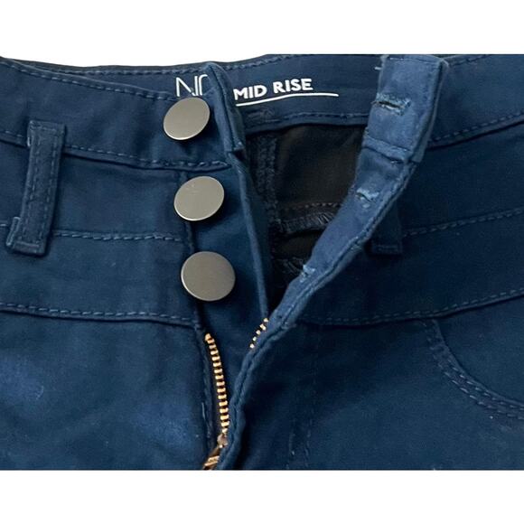 NO BO MID-RISE SHORTS JUNIORS, 1, NAVY BLUE, BACK POCKETS, BUTTONS & ZIP CLOSURE - Picture 2 of 10